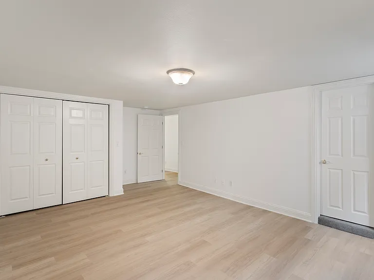 945 S University Blvd — Photo 17