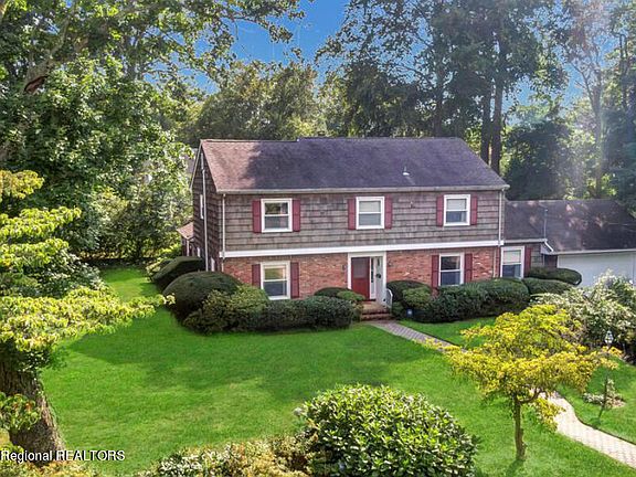 2nd image of 600 N Edgemere Dr