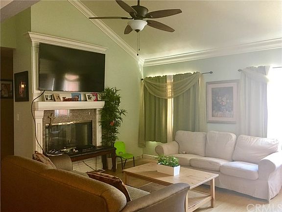 5th image of 902 S Greenwood Ave