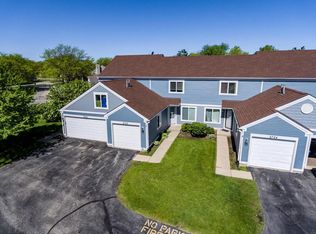 2722 Wilshire Ct, Aurora, IL 60502