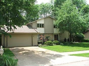 1st image of 1057 Autumn Woods Dr