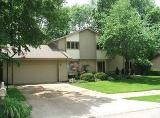 1057 Autumn Woods Dr, Westerville, OH 43081