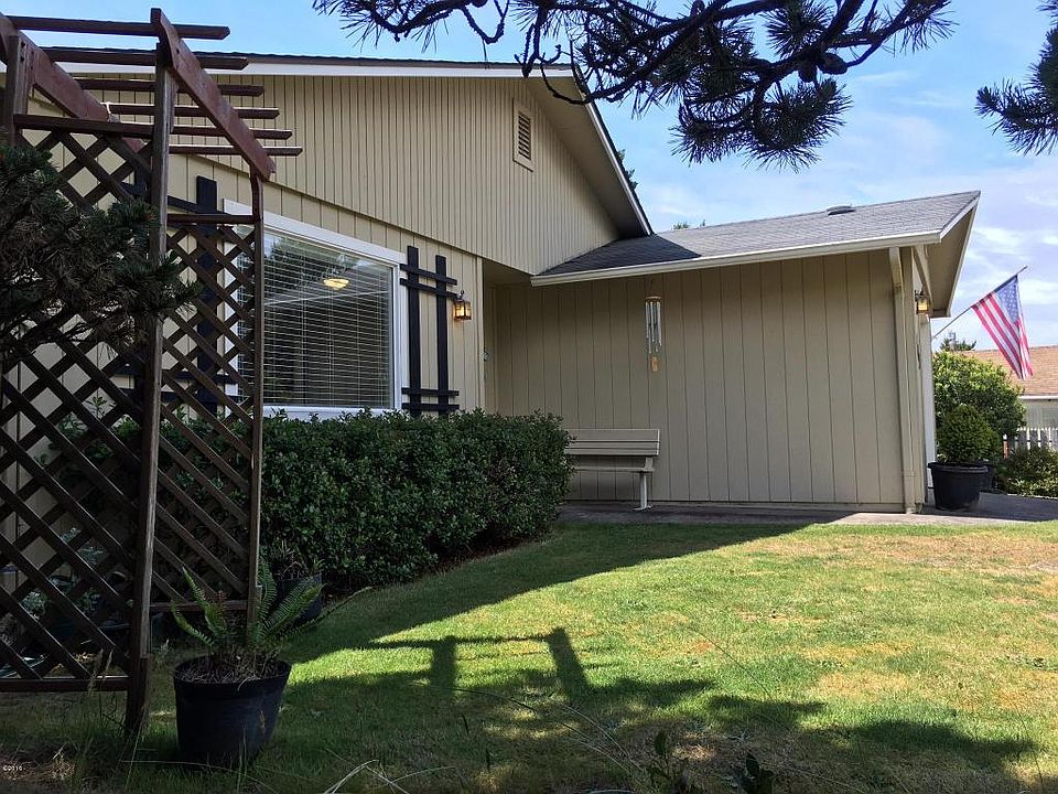 1st image of 5945 Palisades Dr