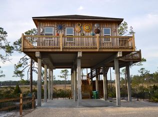 1615 Bayou Dr, Carrabelle, FL 32322