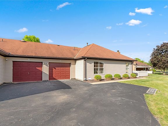 4th image of 35 Ashford Dr