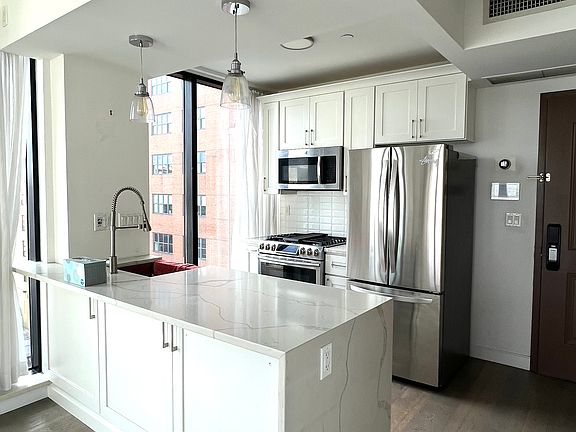 5th image of 4104 27th St APT 8B