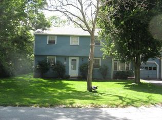 127 Braeside Rd, Falmouth, MA 02540