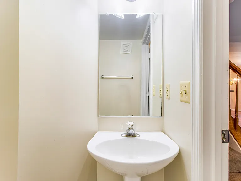 9900 Sassafras Ln — Photo 6
