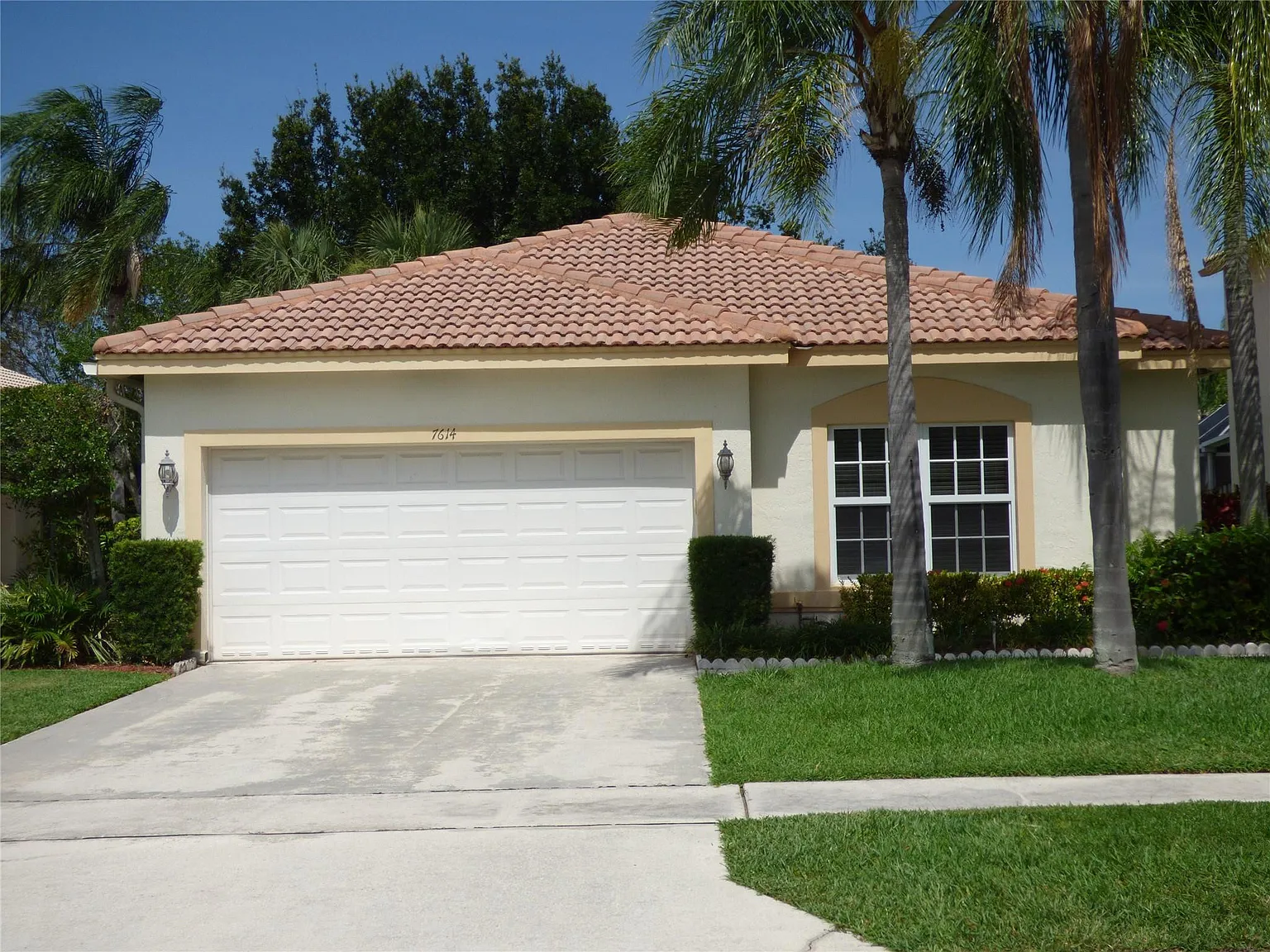3 bed, 2.0 bath, 1648 sqft, $3,350 — Photo 1