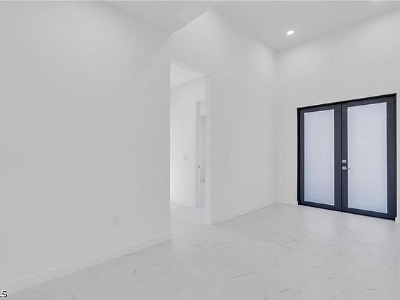 4th image of 3101 NW 42nd Pl