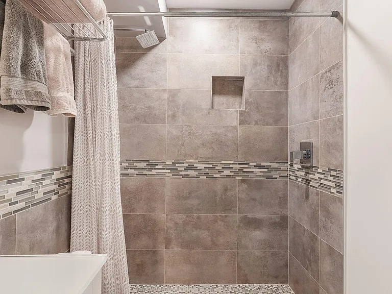 133 N Pompano Beach Blvd #204 — Photo 20