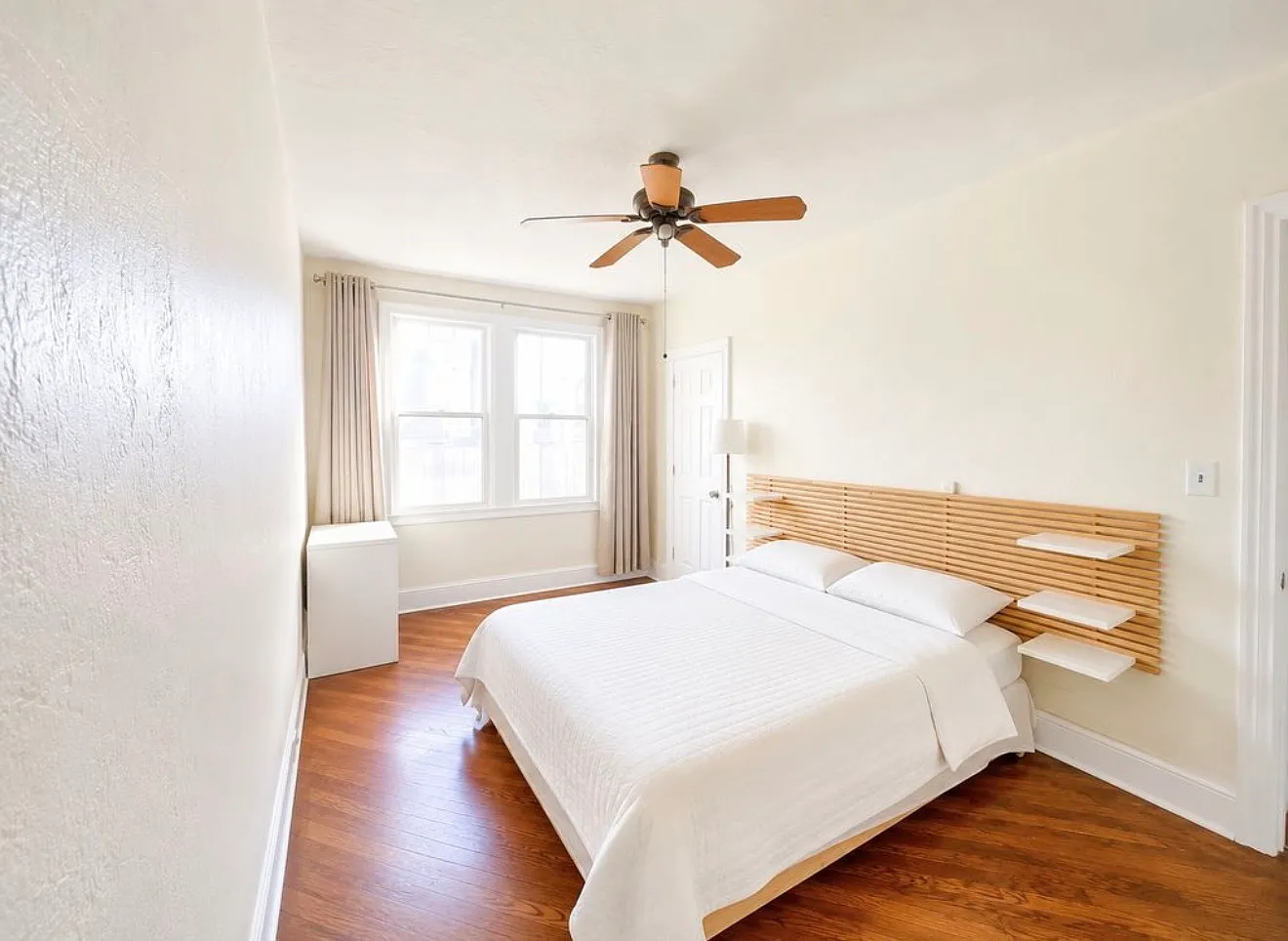 2 bed, 1000 sqft, $3,000 — Photo 3
