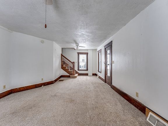 5th image of 47 Burr Ave