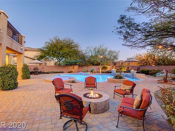 4th image of 8365 Bella Famiglia Ave