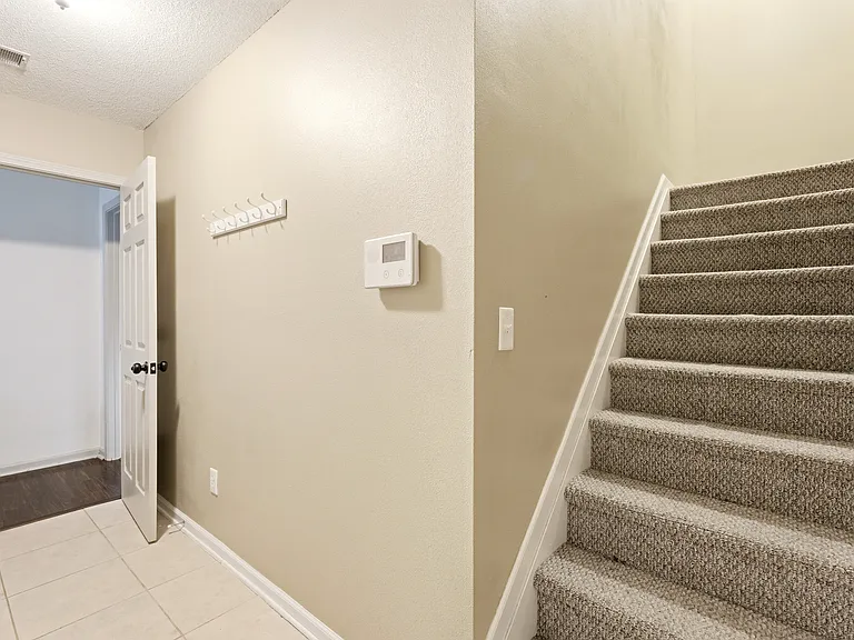 9 Whitewater Ct — Photo 30