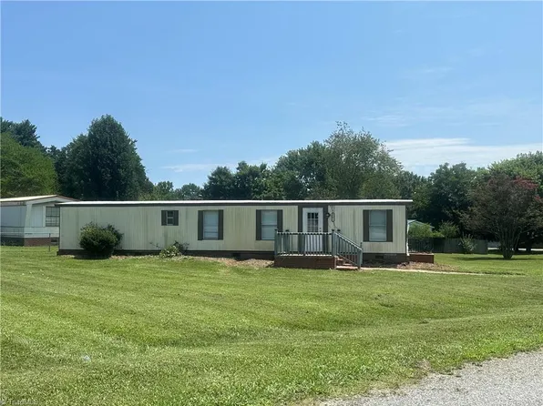 187 Oakdale Ln, Lexington, NC 27295