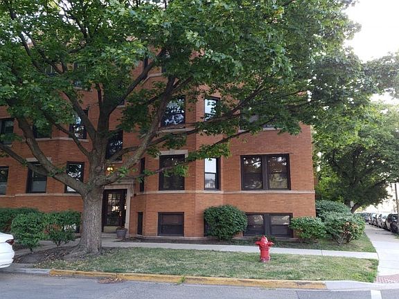 2nd image of 846 Wesley Ave APT 2