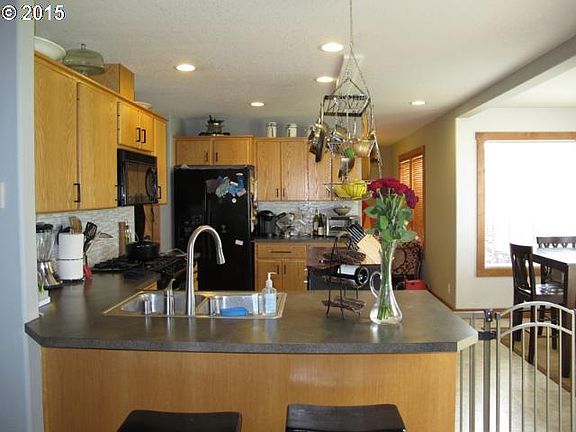 4th image of 3308 NE 88th Ave