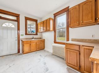 1040 S Main St, Greensburg, PA 15601
