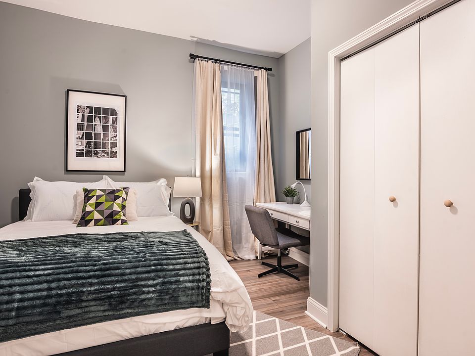 1st image of 5017 S Drexel Blvd Floor 1