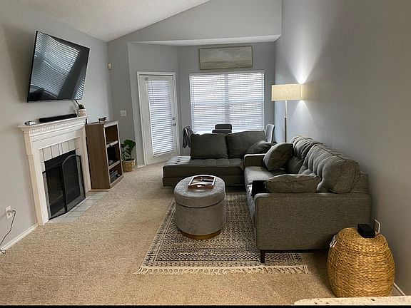 4th image of 4405 Fair Stone Dr APT 302