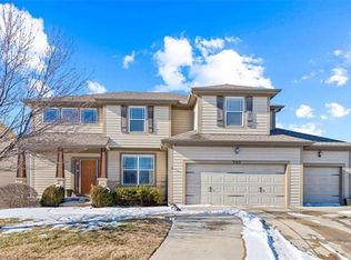303 S Stonecrest Rd, Olathe, KS 66061