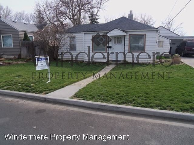 1st image of 162 Bryant Ave