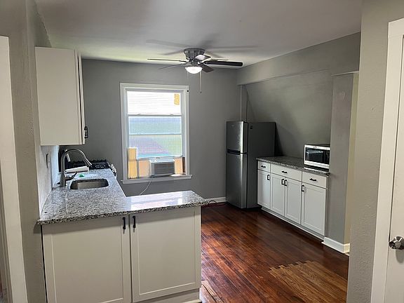 3rd image of 3924 Harrison St #2