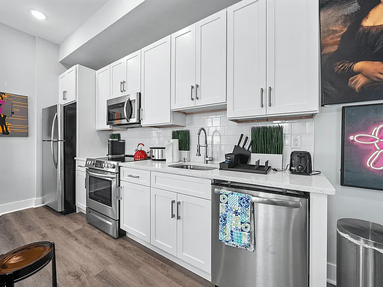Dickinson Lofts — Photo 34
