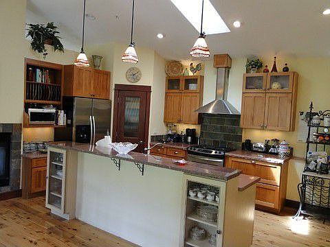 Gourmet Kitchen, Breakfast Bar Builtins & Pantry