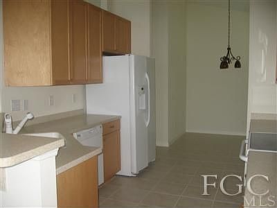 4th image of 15387 Yellow Wood Dr