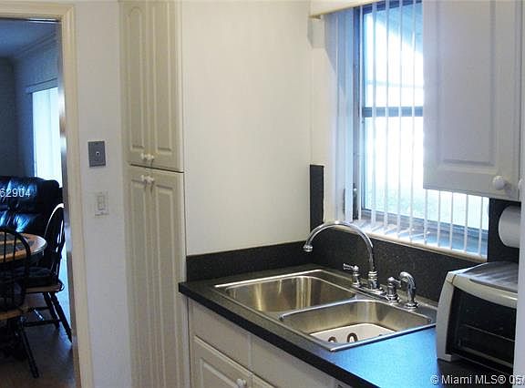 5th image of 515 S Crescent Dr APT 111