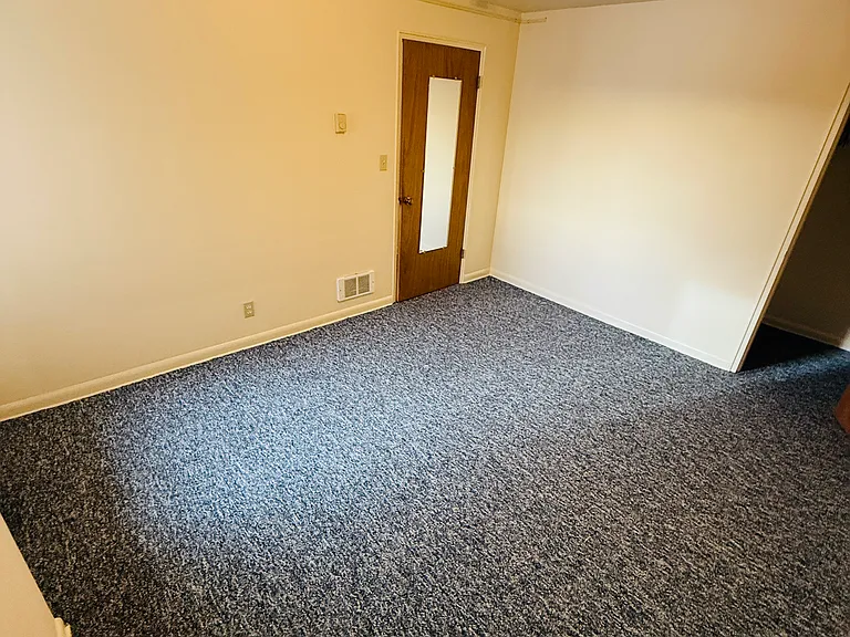 704 E 1st Ave #1 — Photo 6