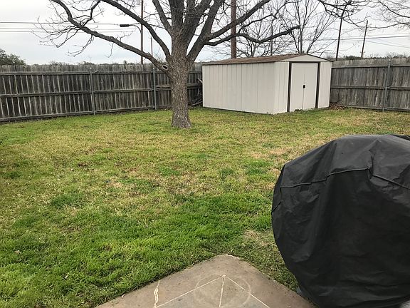 4th image of 3609 Arrowhead Dr