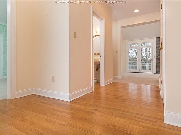 4th image of 71 Saratoga Ln