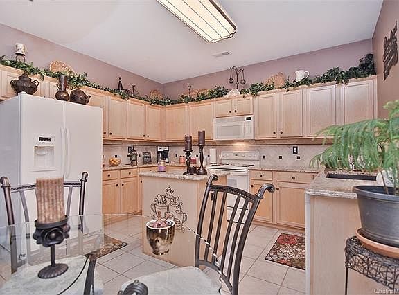 3rd image of 1509 Ladora Dr