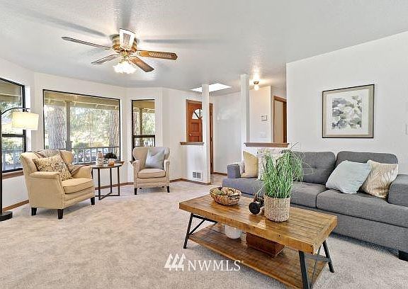 3rd image of 1901 147th Street Ct E