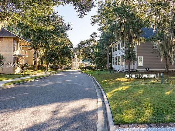 3rd image of 28 Sweet Olive Dr