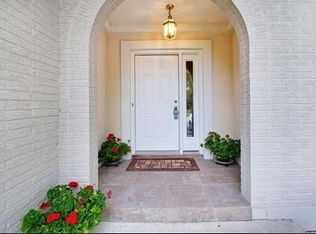 364 Plainfield Rd, Willowbrook, IL 60527