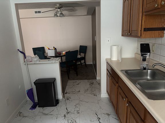 4th image of 117 Harrington Ave #4