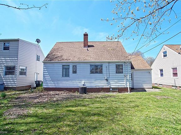 5th image of 271 E 262nd St