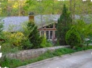 610 Colebrook Ct NW, Sandy Springs, GA 30327
