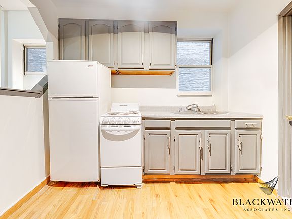 4th image of 346 E 65th St APT 3A
