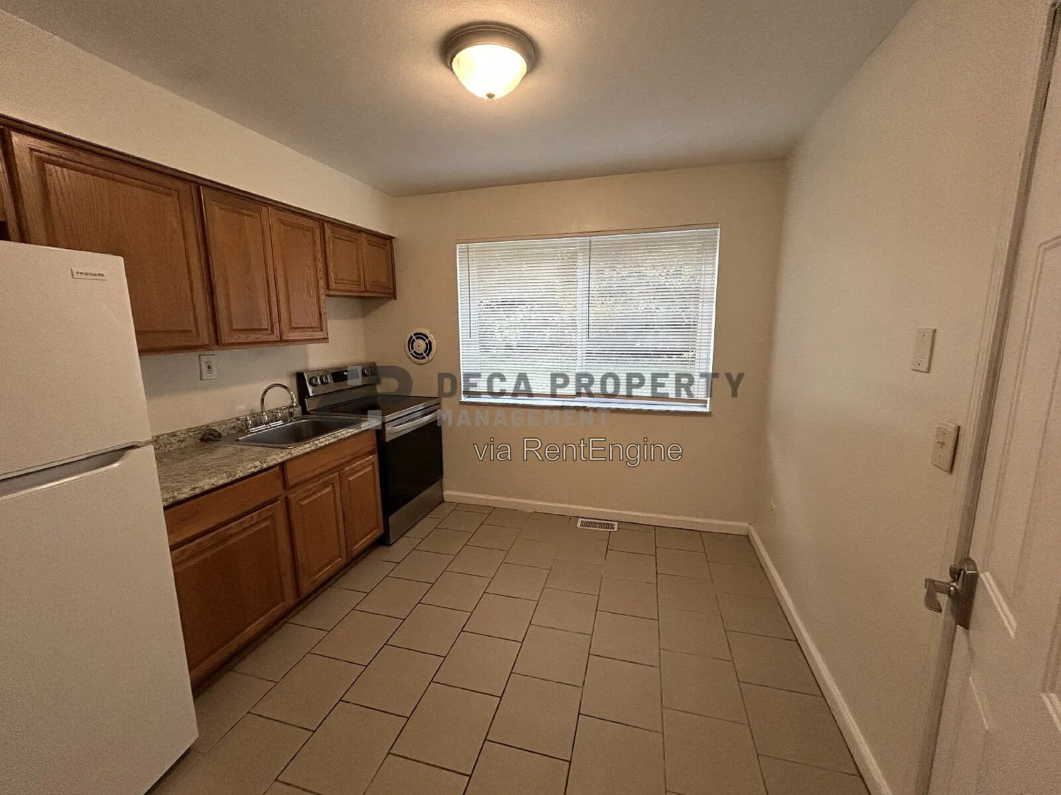 2 bed, 1.0 bath, 880 sqft, $1,100 — Photo 4