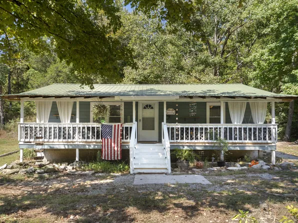 1225 Tanner Hollow Rd, Pleasantville, TN 37033