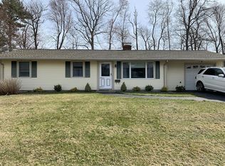30 Marion St, Holbrook, MA 02343