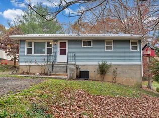 1107 Brookhaven Dr, Covington, VA 24426