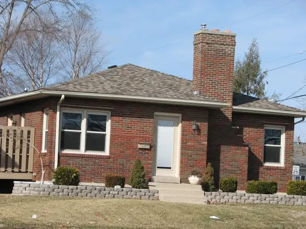 443 N 30th St, Quincy, IL 62301