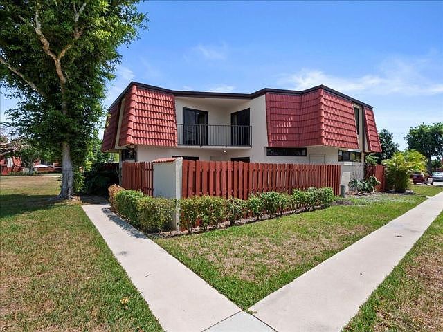 1st image of 3732 Victoria Dr