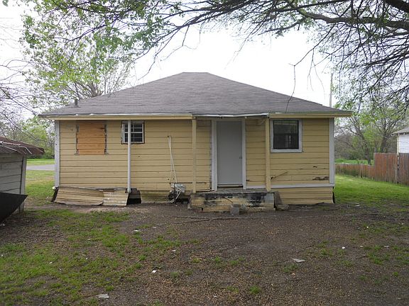 4th image of 2806 Williams St